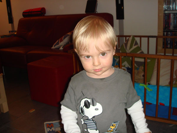 859 Ey, was gugst du